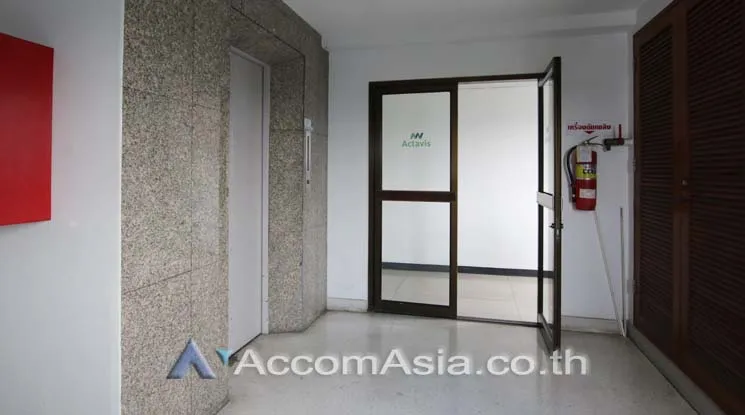 unit Office space For Rent in Phaholyothin, Bangkok  near BTS Ari (AA14129)
